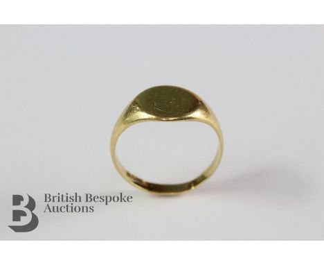 Gentleman's 18ct yellow gold signet ring, size U, approx 6 gms.&nbsp;