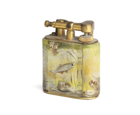 AN 'AQUARIUM' LIGHTER, ALFRED DUNHILL LTD., LONDON, 1950s shaped oblong, the four lucite panels reverse intaglio carved and p