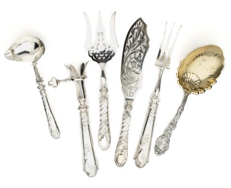 A COLLECTION OF ASSORTED FRENCH AND AMERICAN SERVING PIECES, 20TH CENTURY the following with loaded silver decorated handles 