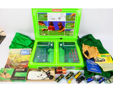 Wrenn - Minic - A partially boxed group of five Wrenn 152 racing slot cars, and two unboxed Minic Motorway cars. Wrenn includ