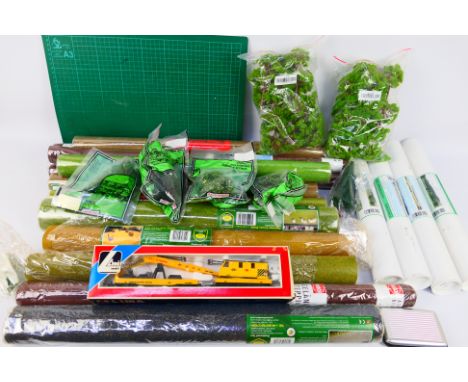 Lima - Busch - Art-Printers - Javis - A boxed OO gauge breakdown crane # 305698 and a large quantity of scenery including tre