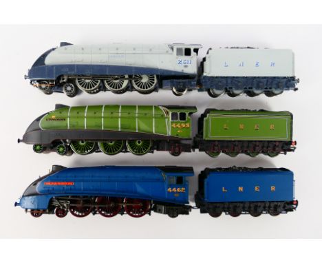 Bachmann - Three unboxed Bachmann OO gauge Class A4 4-6-2 steam locomotives and tenders. Lot consists of Op.No.2511 'Silver K