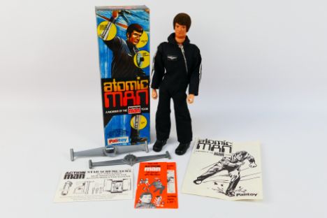 Palitoy - Action Man - A boxed vintage Palitoy Action Man 'Atomic Man' figure. The figure comes with its Atomic Pacemaker, At