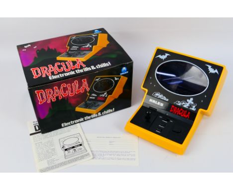 Hales - A boxed Dracula 'Electronic Thrills and Chills' electronic hand held game - Comes with instruction manual. #10074 gam