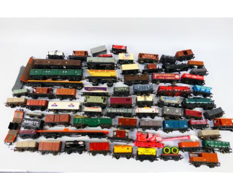 Hornby, Jouef, Triang, Other - 71 x OO Gauge model railway rolling stock - Lot to includes wagons, tanker wagons, freight wag