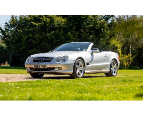 The 2002 Mercedes-Benz SL500 is a captivating blend of luxury, performance, and timeless design, epitomising the brand's comm