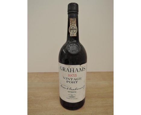 A bottle of Grahams 1975 Vintage Port, no strength or capacity stated