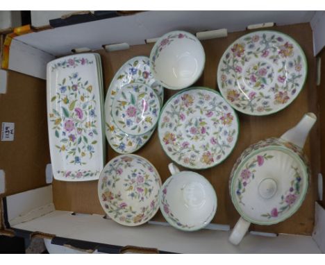 Minton Haddon Hall tea ware to include a teapot, 2 x breakfast tea cups and saucers, extra saucers, sugar bowl, together with