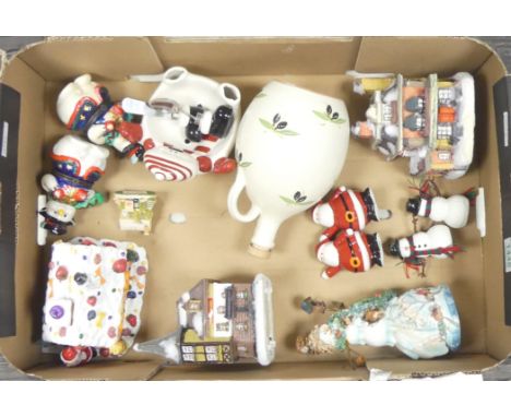 A Mixed Collection of mostly Resin cottages and figures, also includes ceramic jug (1 Tray)