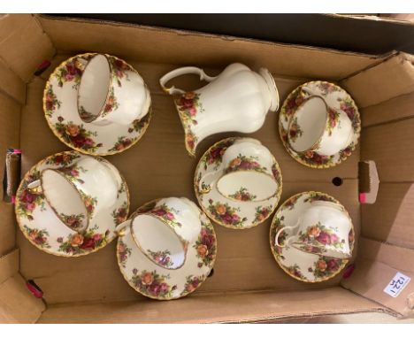 Royal Albert Old Country Roses pattern set of 6 breakfast tea cups and saucers together with a large jug, all first quality (