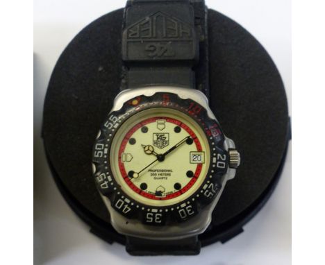 Tag Heuer Formula 1 Professional 200m mid-size gentleman's wristwatch, ref. 371.513, luminous dial, black bezel, black rubber