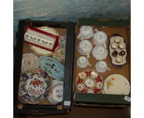 A mixed collection of ceramic items to include oriental fruit bowl, cruet set, chintzware etc (2 trays)