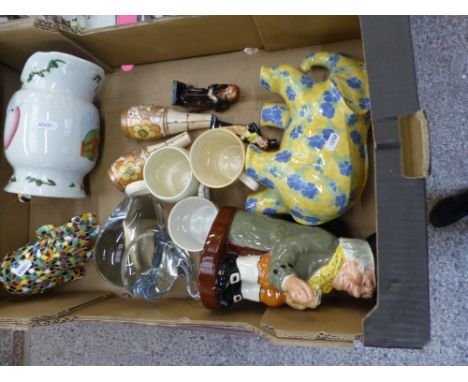A mixed collection of ceramic items to include large Royal Doulton Toby Jug 'Happy John', 2 Royal Doulton dickens figures Dic