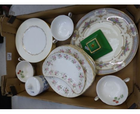 Mixed collection of Minton ceramics to include dinner and salad plates, green and gilt inkwell, lidded pot, cake plates etc (