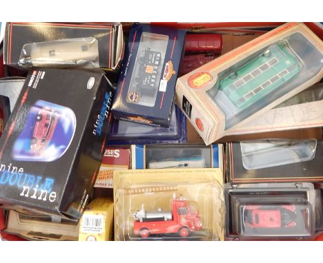 Quantity of diecast collectors vehicles including EFE, Corgi 999, various loose vehicles, etc. (1 box) 