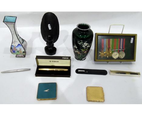 Oriental enamel vase, 20cm high, another modern enamel vase, a cased set of four replica medals, compacts, a Parker fountain 