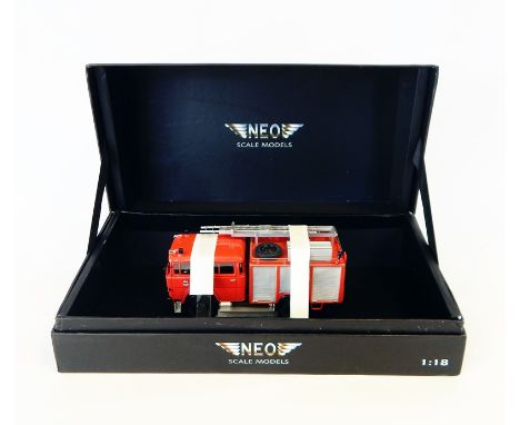 Neo scale model of a fire engine (boxed) 