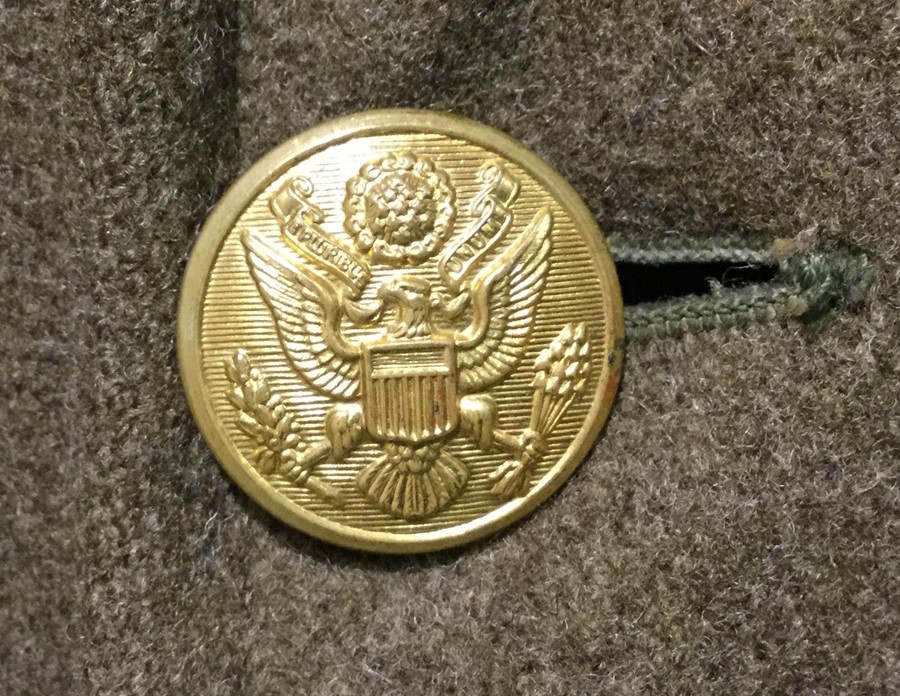WW2 US Army Enlisted mans greatcoat. Brass buttons. Size 34R. Complete