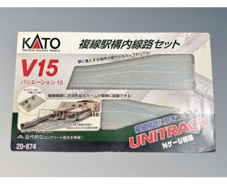 A Kato N scale V15 Unitrack track set 20-874, in box 