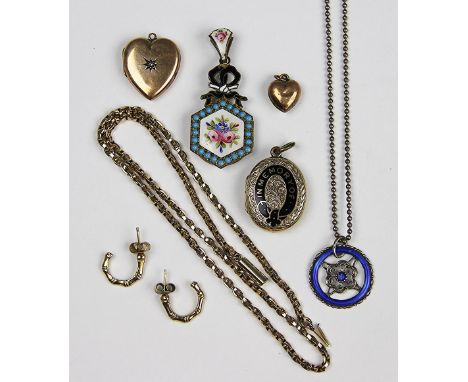 A collection of jewellery, to include; a black enamelled 'In Memory Of' locket with attached chain stamped '9c', gross weight