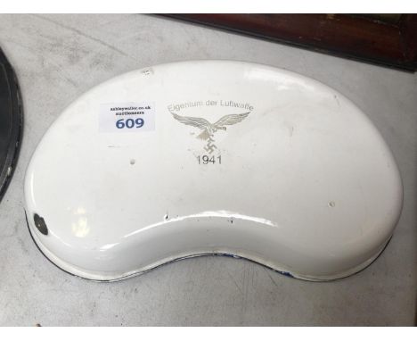 A W.W.II LUFTWAFFE ENAMEL KIDNEY PAN 