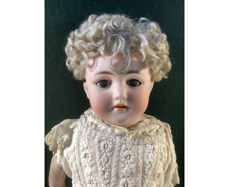 Antique Simon &amp; Halbig 1250 Santa&rdquo; shoulder head doll 17&rdquo; all original wig, with good facial painting and an 