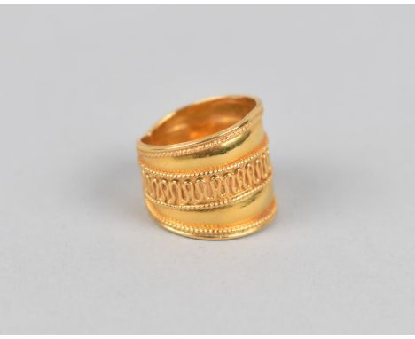 A 21ct Gold Ring, 5.7g 