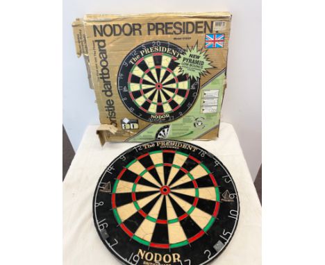 Nodor dart board (president bristle model:01989) 