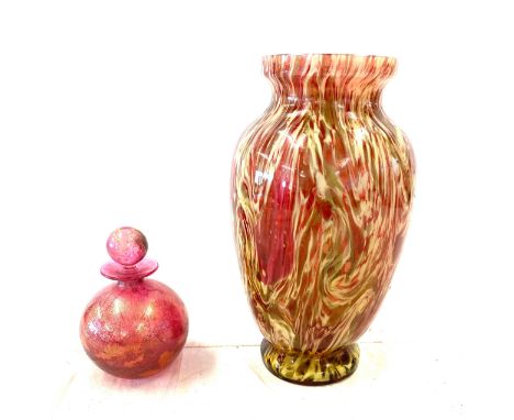 2 pieces of vintage art vase, approximate height of vase: 9 inches, overall good condition 