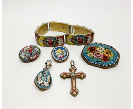 A group of Italian vintage millefiori jewellery.