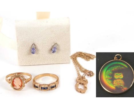 A mixed lot of jewellery: to include a 9ct cameo ring, hallmarked London 1970, size O, 2.0g; a blue and white stone ring stam