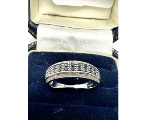 9ct white gold diamond ring (2.8g) 