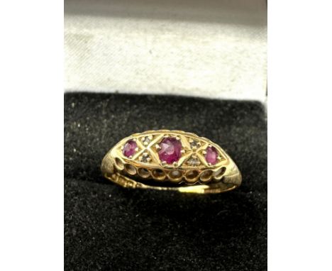 18ct gold ruby &amp; diamond ring (2.1g) 