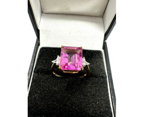 9ct  diamond pink topaz ring (3g) 