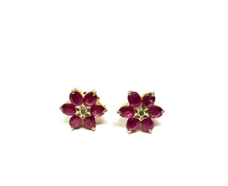 14ct gold diamond &amp; ruby floral cluster stud earrings (3.5g) 