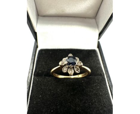 9ct gold diamond and sapphire  ring (2.2g) 