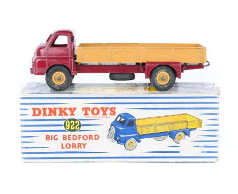 Dinky Toys Big Bedford Lorry (922). An example in maroon and fawn with fawn wheels and black rubber tyres. Boxed, minor wear.