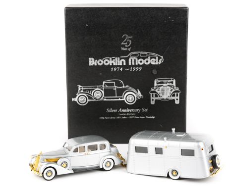 Brooklin Models Silver Anniversary Set 1974-1999. Comprising a 1936 Pierce Arrow 1601 Sedan together with a 1937 Pierce Arrow