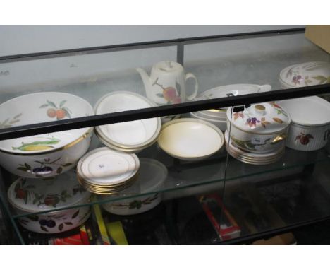 A collection of Royal Worcester Evesham and similar table wares.
