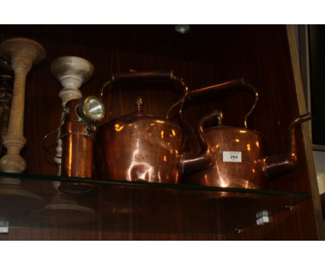 THREE VINTAGE COPER KETTLES TOGETHER WITH A COPPER CEAG MINERS SUPPLY CO OF BARNSLEY TYPE BE3 MINERS LAMP (4)