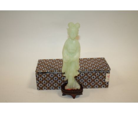 A BOXED ORIENTAL JADE STYLE FIGURE OF A LADY ON A PLINTH