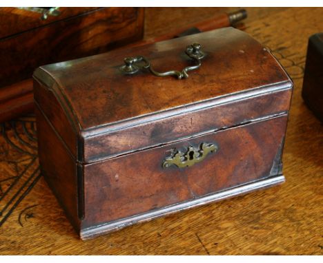 An early George III mahogany tea caddy rectangular with domed lid, original brasses, vacant interior, 9.5 x 5.75in. (24 x 14.