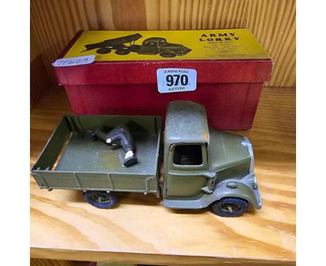 ARMY LORRY WITH DRIVER IN BOX FOR AN ARMY LORRY WITH 6 WHEELS