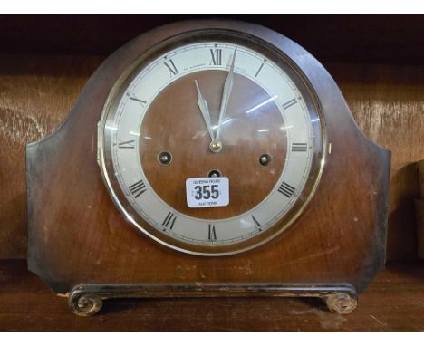 OAK CASED MANTLE CLOCK
