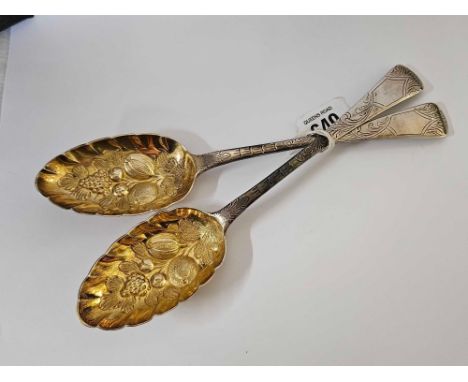 PAIR OF SILVER BERRY TABLE SPOONS WITH GILT BOWLS, LONDON 1832, 83g