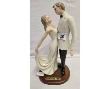 CERAMIC STATUTE BY REGAL COLLECTION, CELEBRATION 2000 NO. 0922