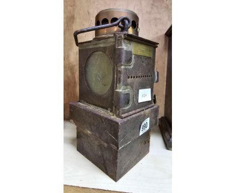 VINTAGE OIL RAILWAY LAMP MARKED SR
