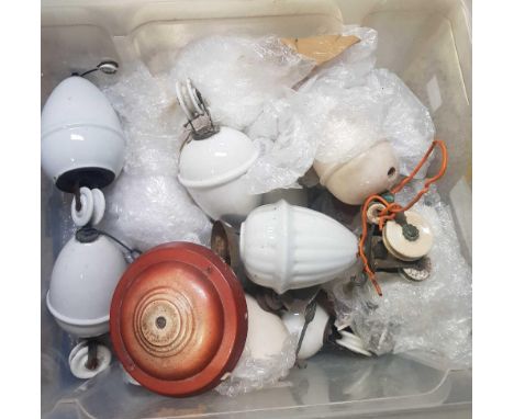 CARTON OF CERAMIC LIGHT RISE &amp; FALL FITTINGS