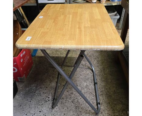 WOOD &amp; METAL FOLDING PICNIC TABLE 