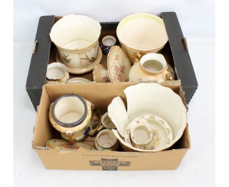 A small group of ceramics including Crown Devon tazza and 'Fieldings' pattern decorated teapot stand (some af).